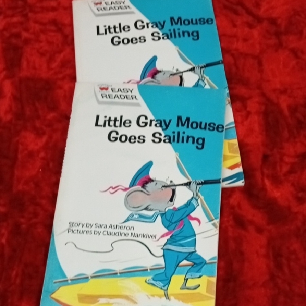 Little Gray Mouse Goes Sailing Book